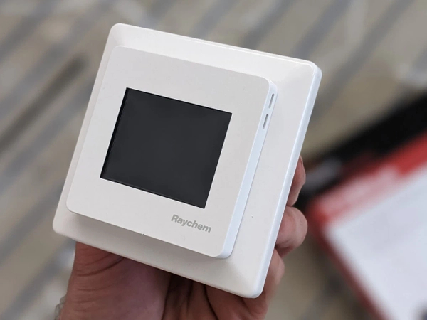 Przewód grzejny do elektrycznego ogrzewania akumulacyjnego T2Blue-10 W/m - długość 70 m, moc 700 W, z termostatem R-SENZ-WIFI