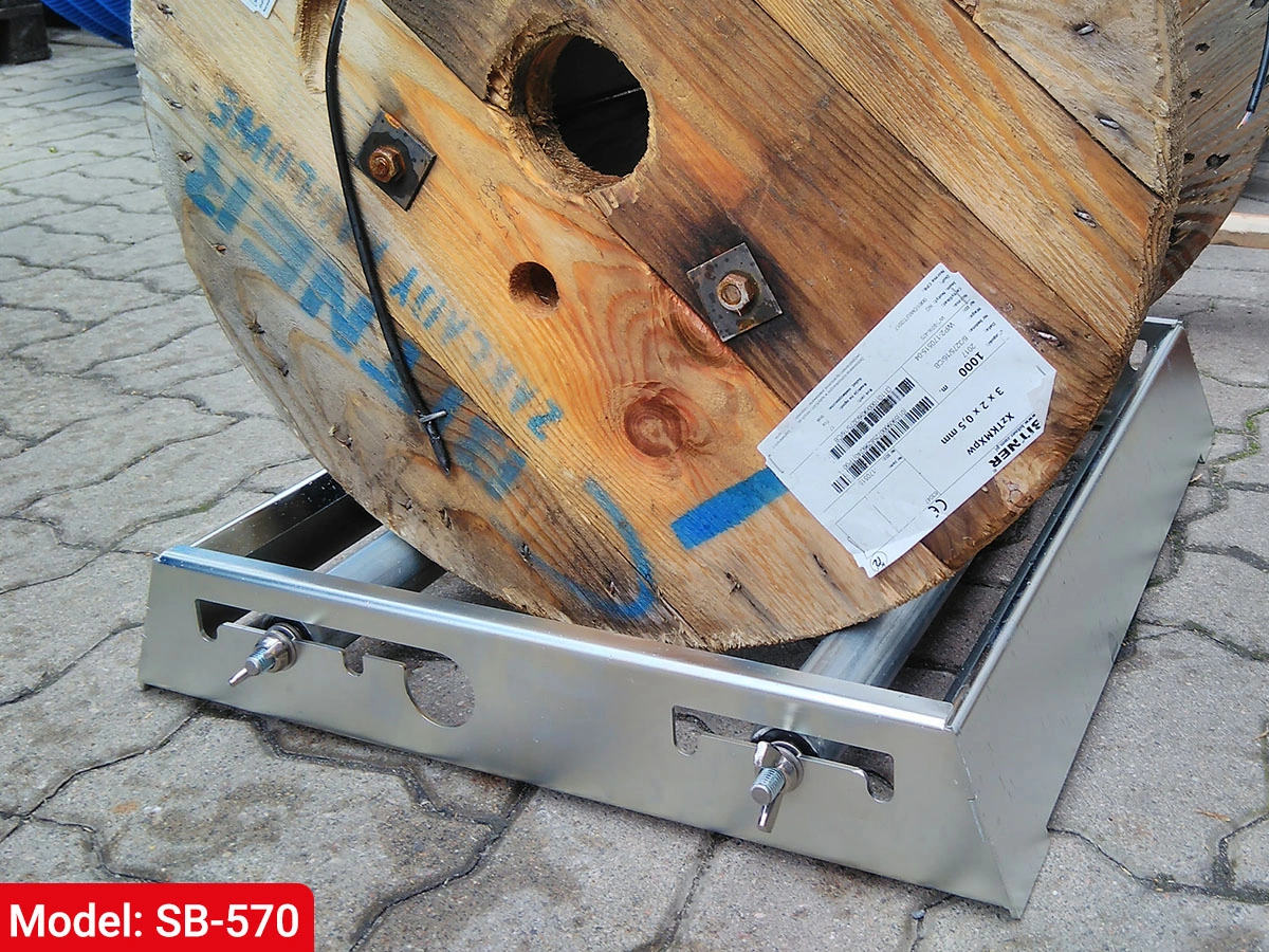 Rozwijak do kabli i przewodów elektrycznych z bębnów i szpul, maks. szerokość bębna 570 mm - SB-570
